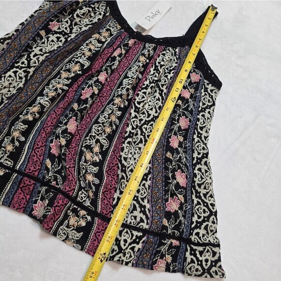 🌿Vintage design tank top/top, brand "Pinky". Size Small/M.With crochet details. - Picture 5 of 7